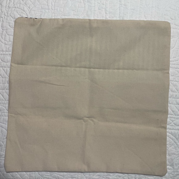 Pillow cover - Picture 3 of 4